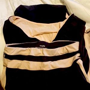 Matching set of Universal Standard Game leggings and top